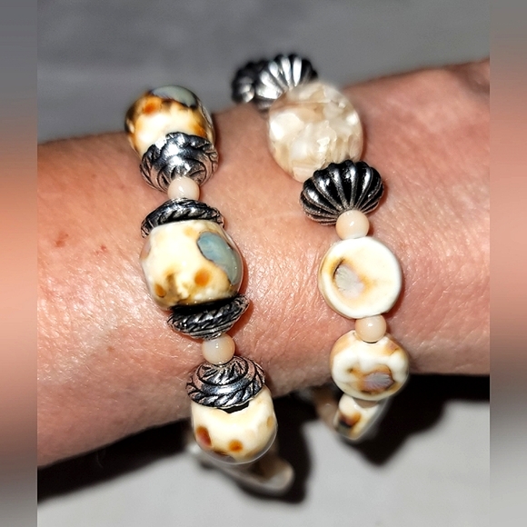 Neutral color two stretch bracelets and earrings. - Picture 1 of 12